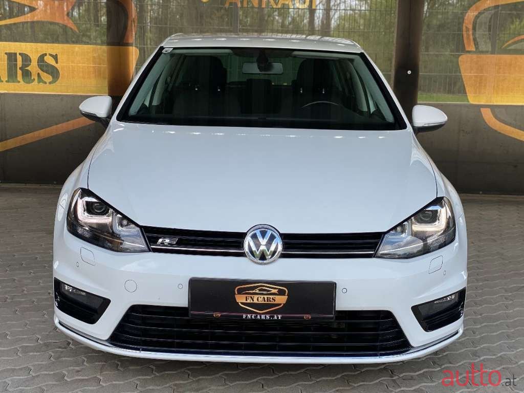 2015' Volkswagen Golf photo #2