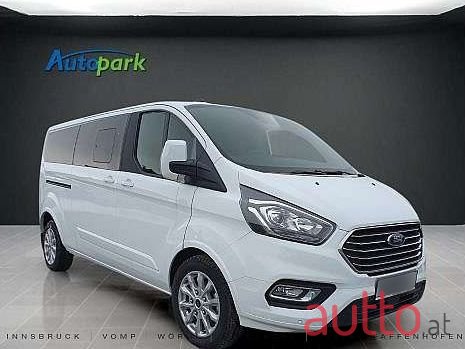 2023' Ford Tourneo photo #3