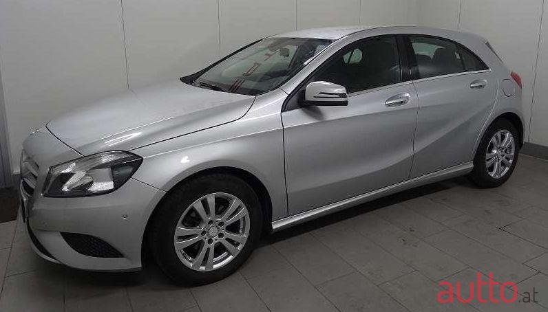 2013' Mercedes-Benz A-Klasse photo #2