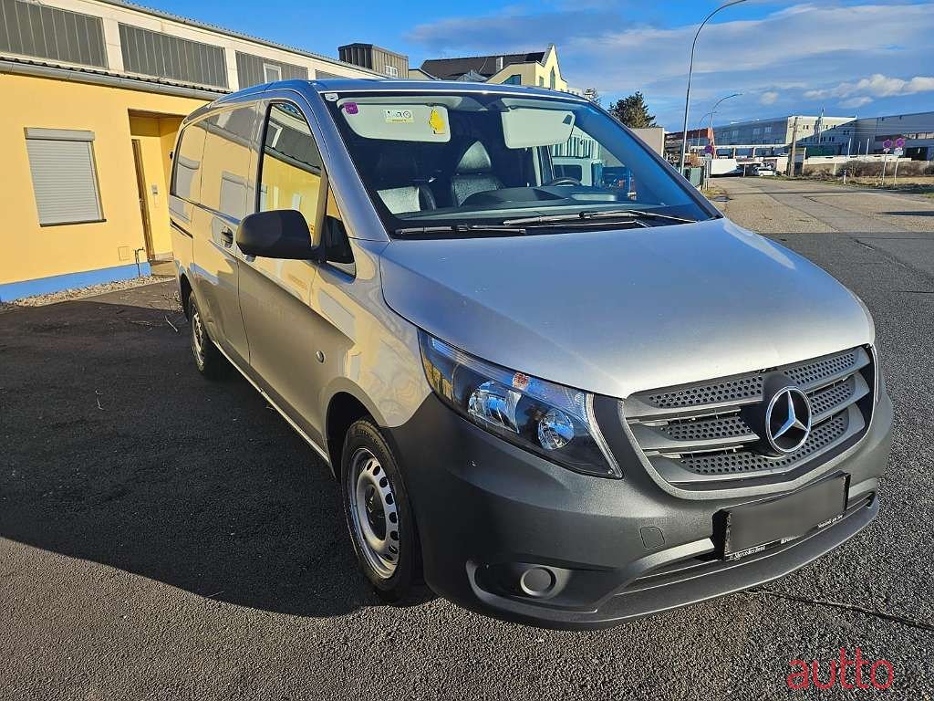 2017' Mercedes-Benz Vito photo #3