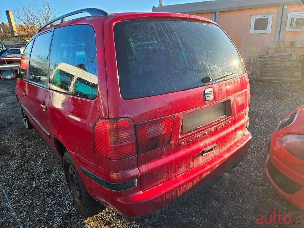 2009' SEAT Alhambra photo #6