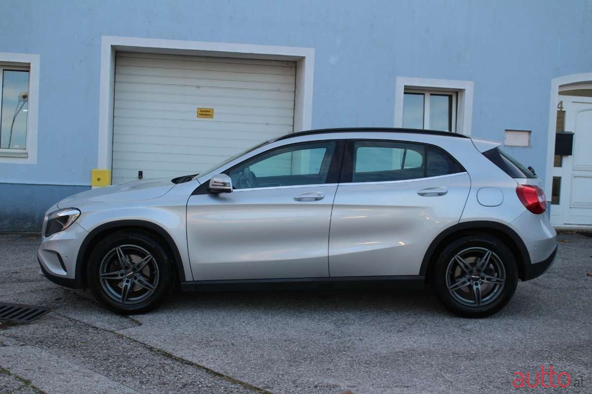 2016' Mercedes-Benz Gla-Klasse photo #2