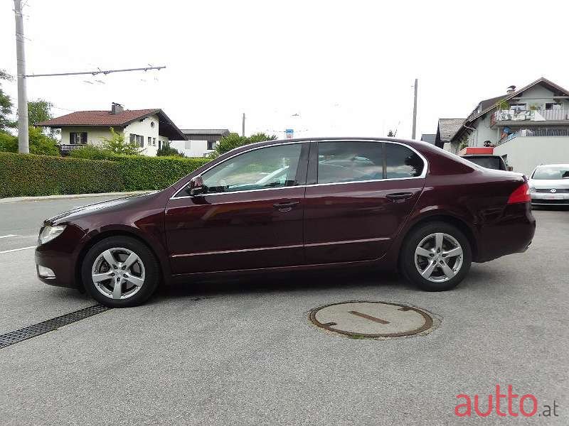 2009' Skoda Superb photo #4