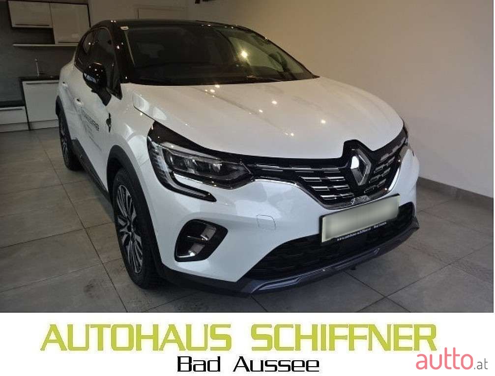 2021' Renault Captur photo #1