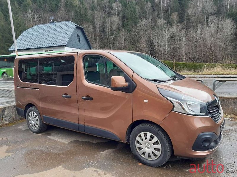 2017' Renault Trafic photo #1