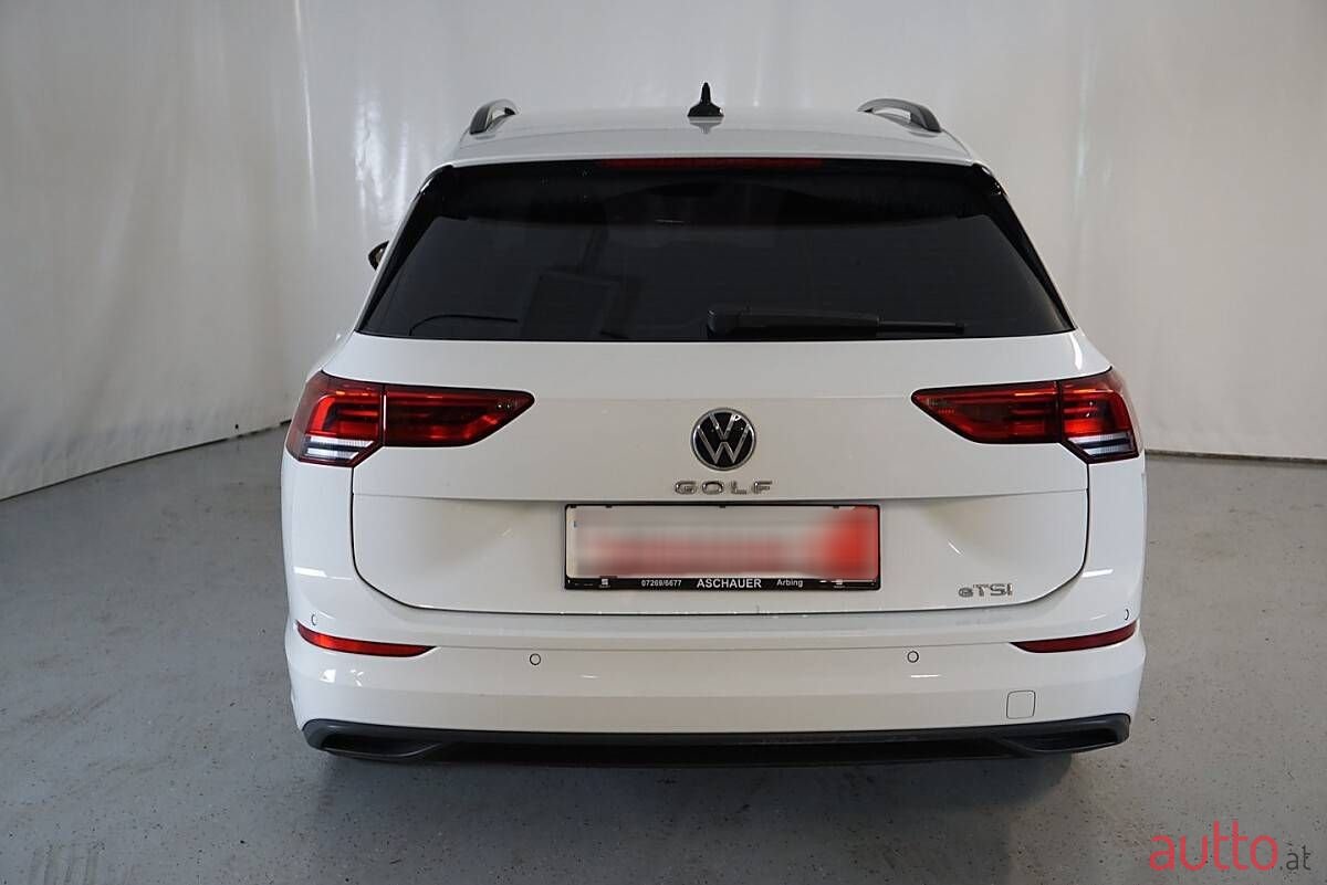 2022' Volkswagen Golf photo #4