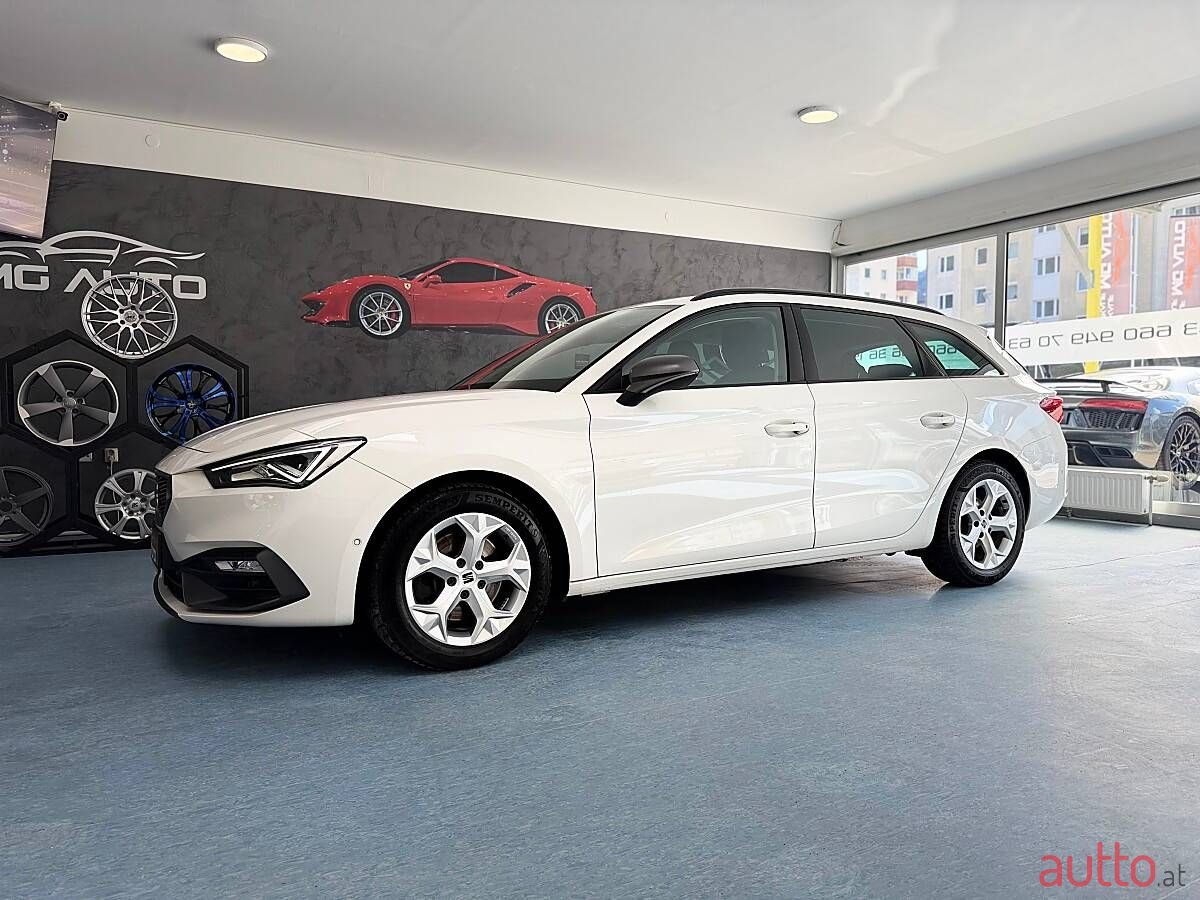 2021' SEAT Leon photo #2