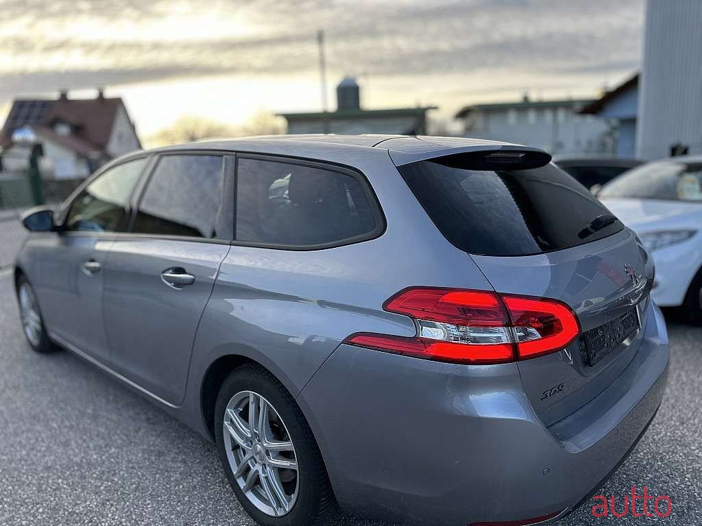 2019' Peugeot 308 photo #5