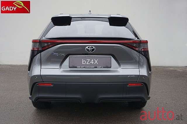 2023' Toyota bZ4X photo #5