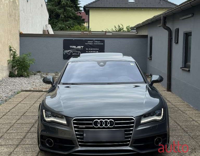 2011' Audi A7 photo #2