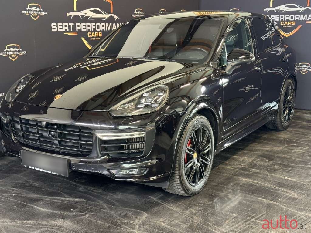 2016' Porsche Cayenne photo #1