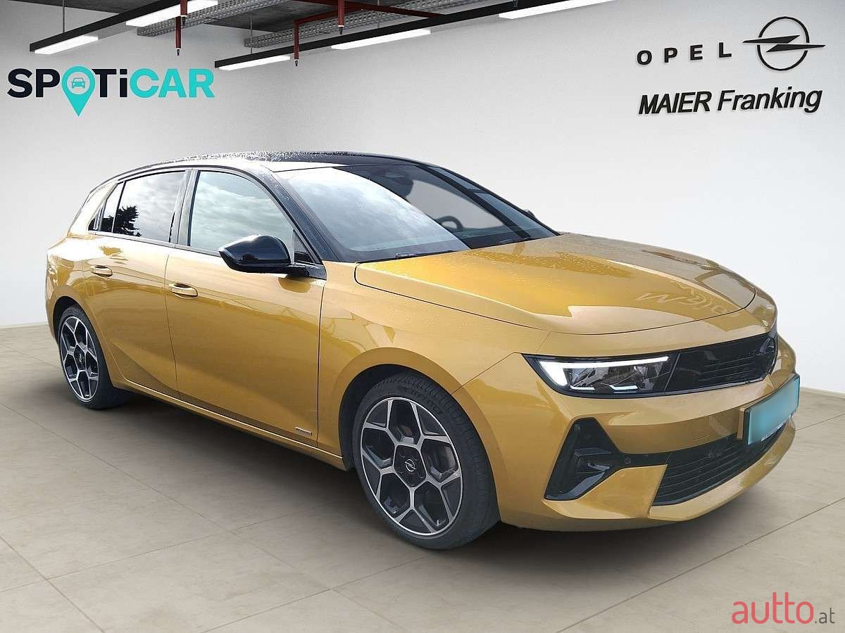 2022' Opel Astra photo #3