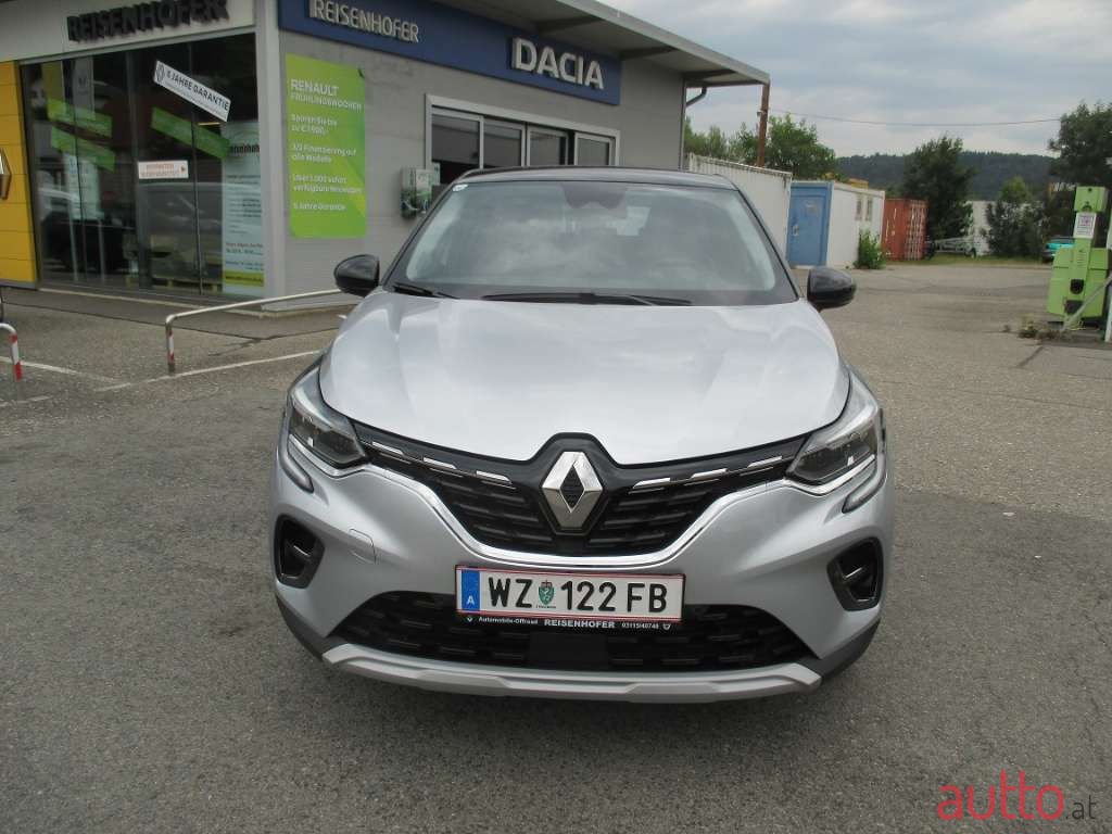 2022' Renault Captur photo #2
