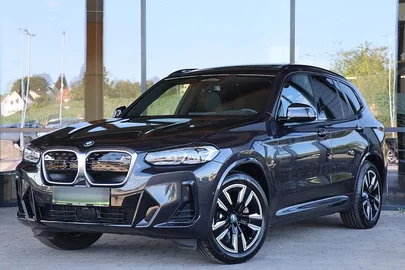 2023' BMW iX3