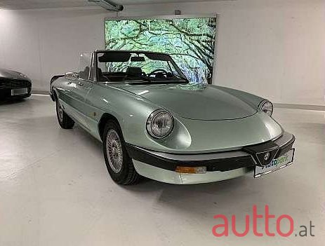 1985' Alfa Romeo Spider photo #3