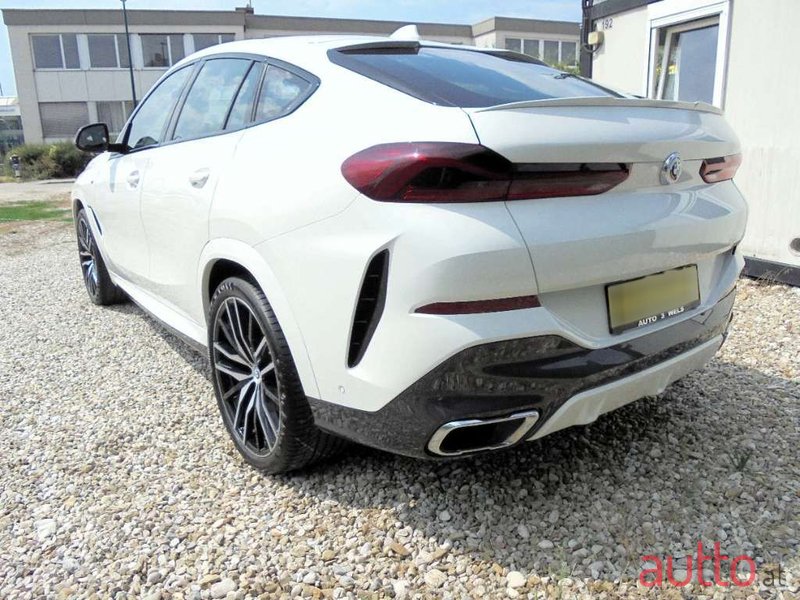 2020' BMW X6 photo #4