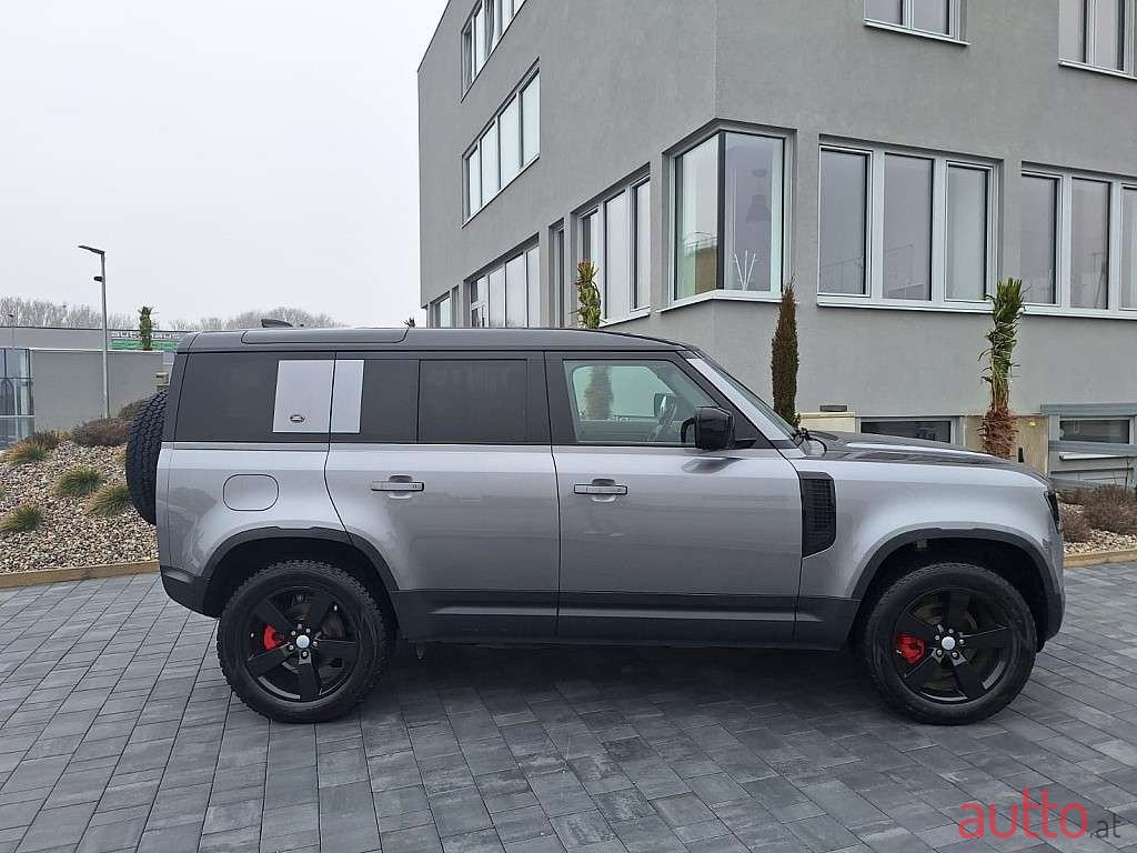 2021' Land Rover Defender photo #5