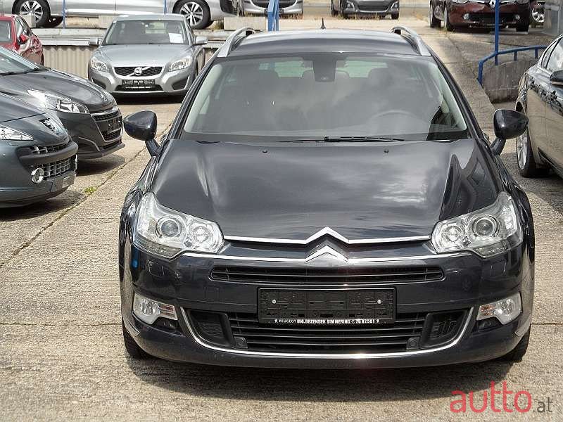 2010' Citroen C5 photo #5