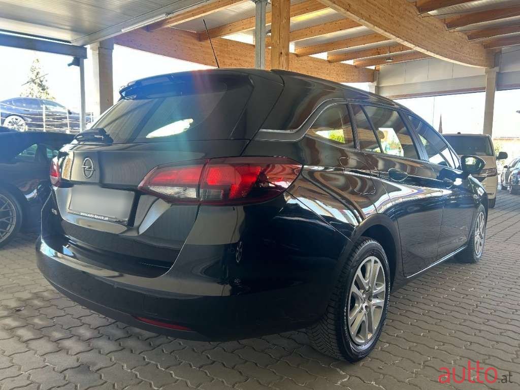 2022' Opel Astra photo #4