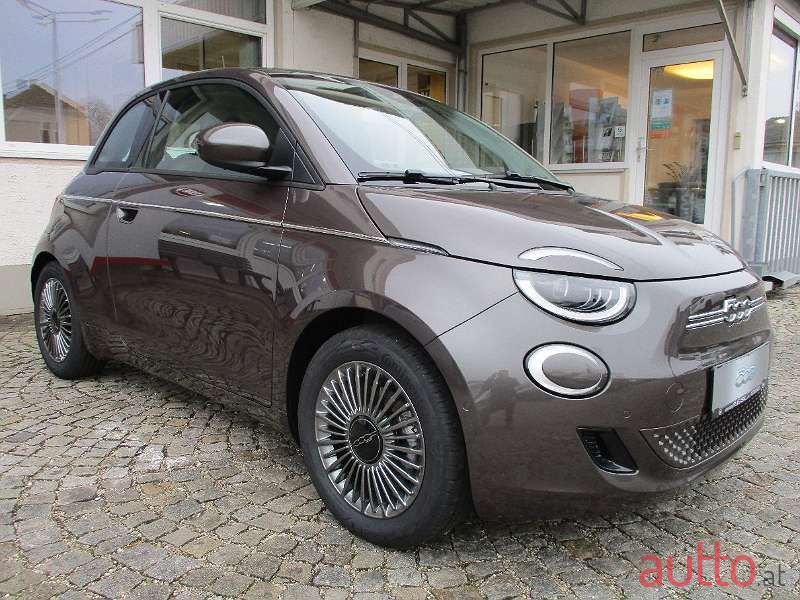 2020' Fiat 500 E photo #3