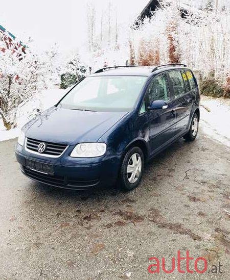 2003' Volkswagen Touran photo #1