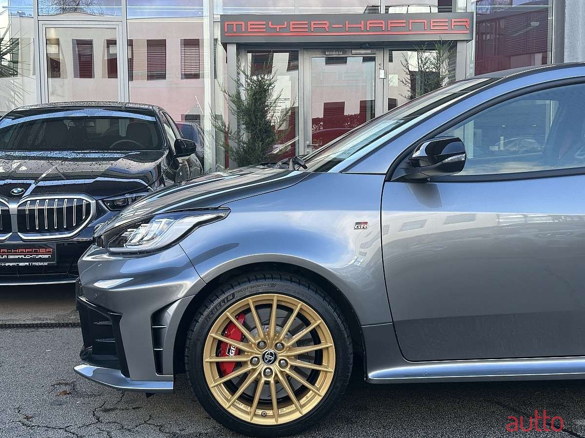 2024' Toyota Yaris photo #4