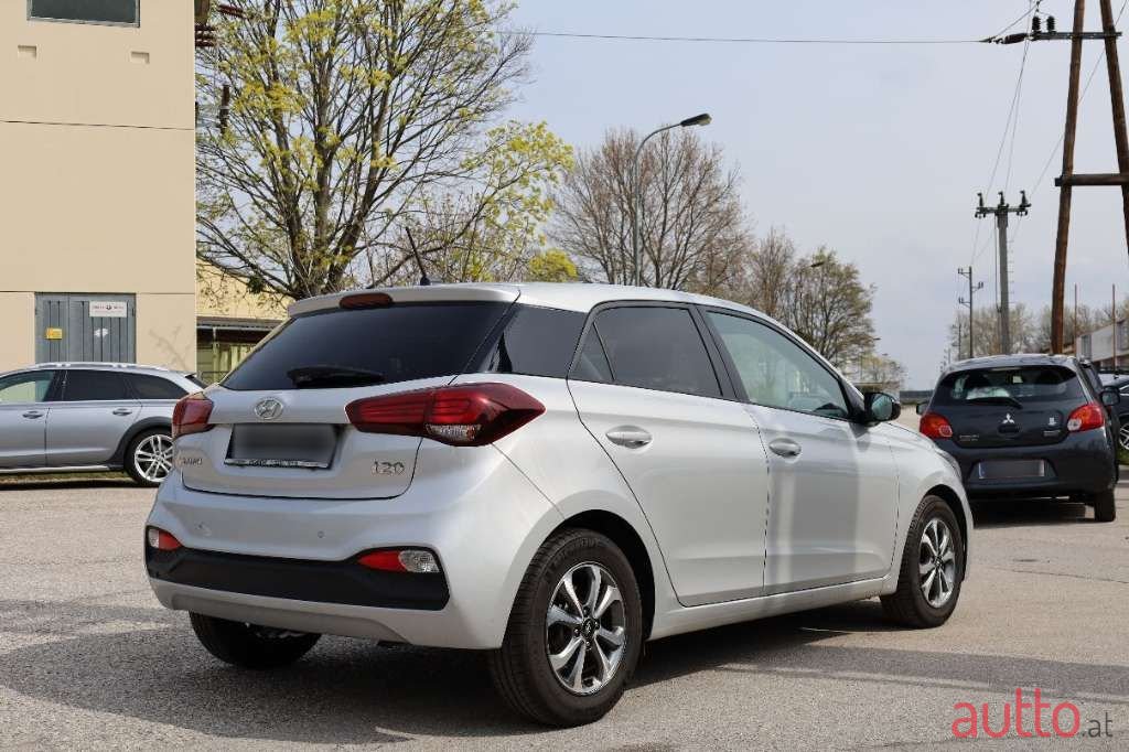 2019' Hyundai i20 photo #3