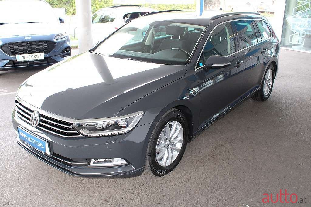 2017' Volkswagen Passat photo #5
