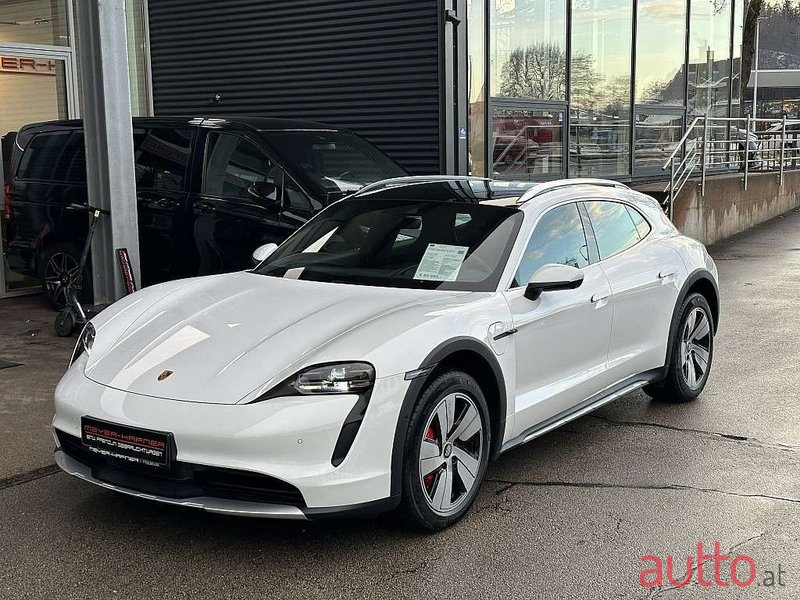 2022' Porsche Taycan photo #1