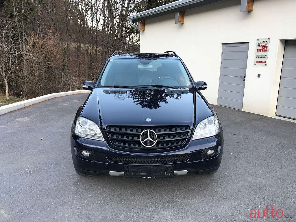 2005' Mercedes-Benz M-Klasse photo #2