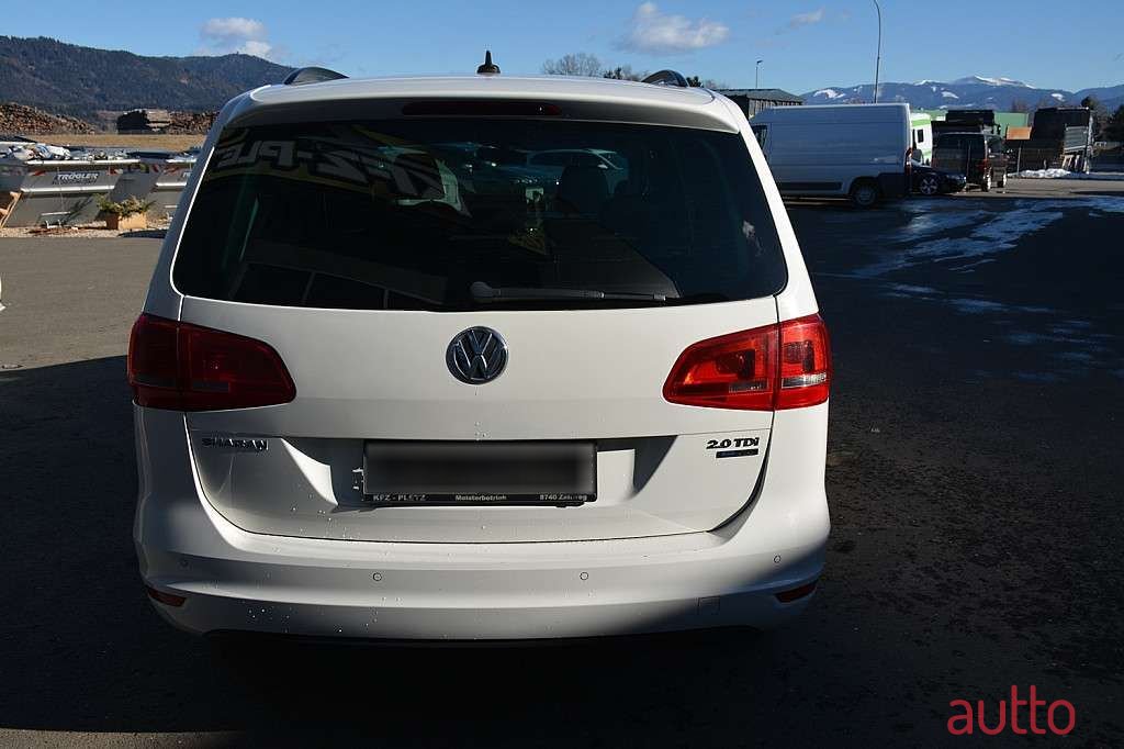 2010' Volkswagen Sharan photo #6