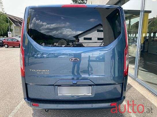 2020' Ford Tourneo photo #5