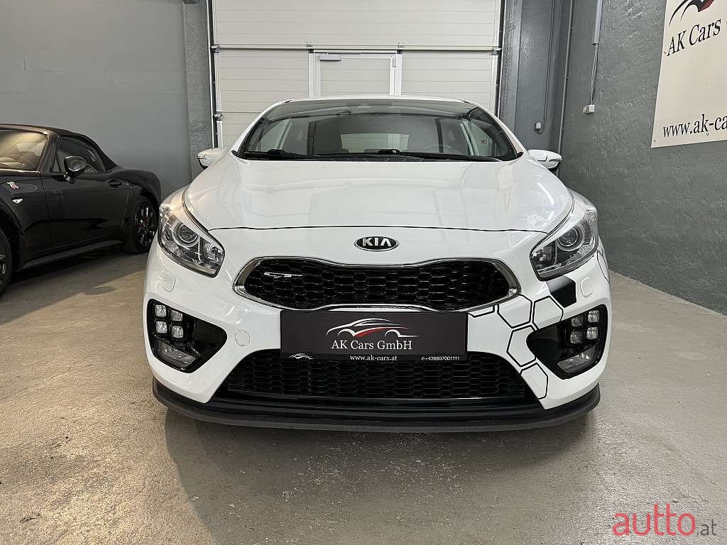 2013' Kia Proceed photo #4