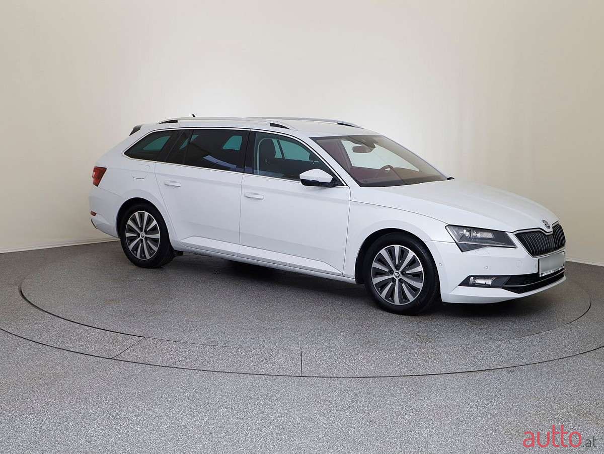 2017' Skoda Superb photo #3
