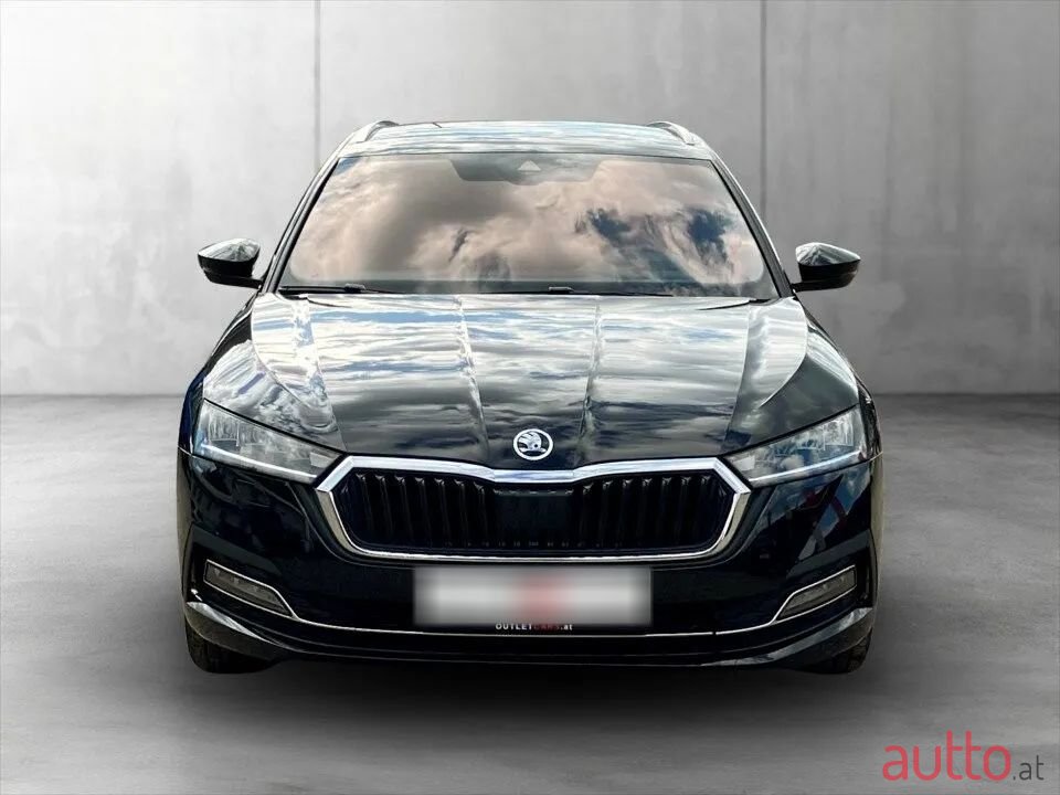 2022' Skoda Octavia photo #4