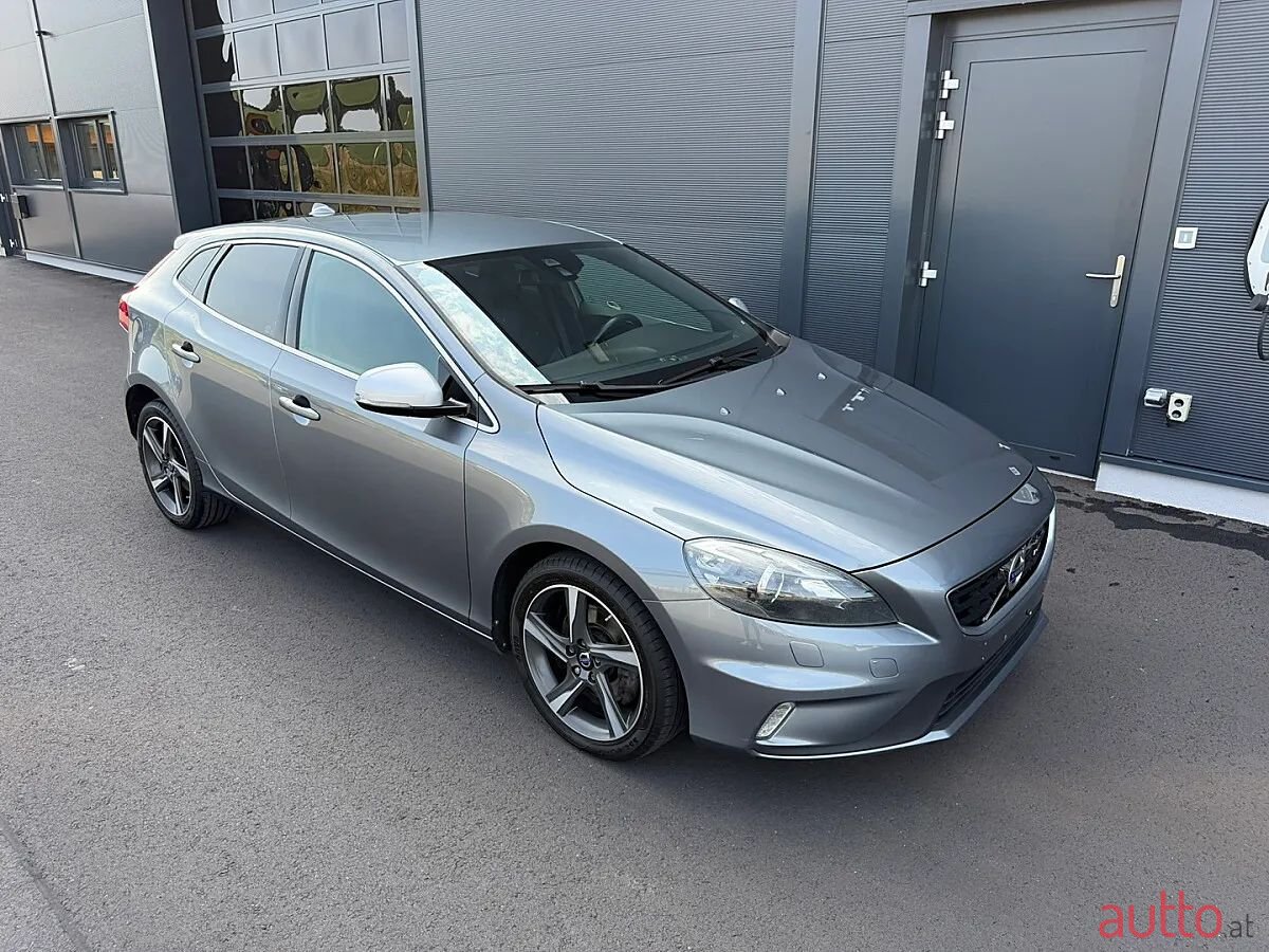 2014' Volvo V40 photo #2