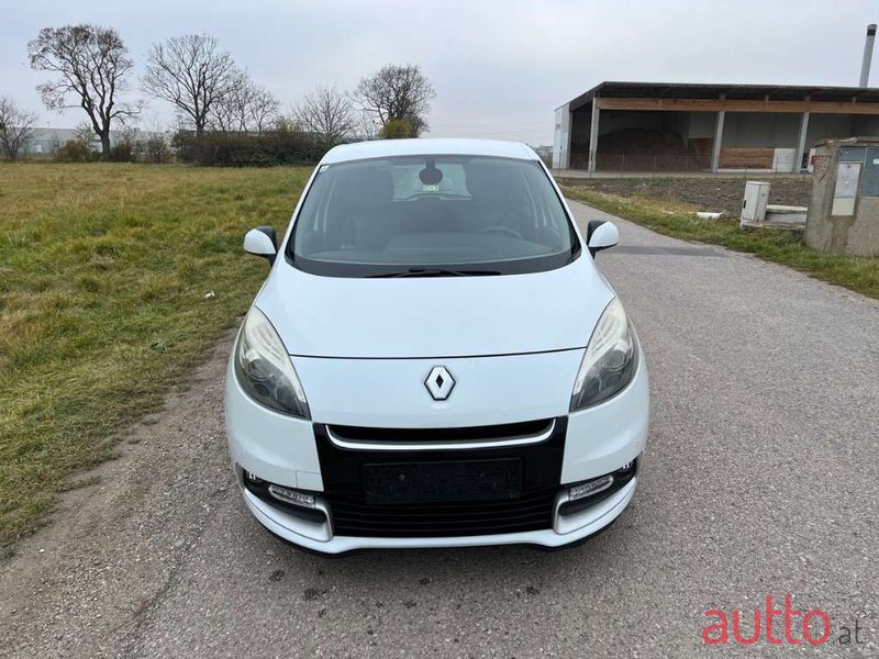 2012' Renault Scenic photo #2