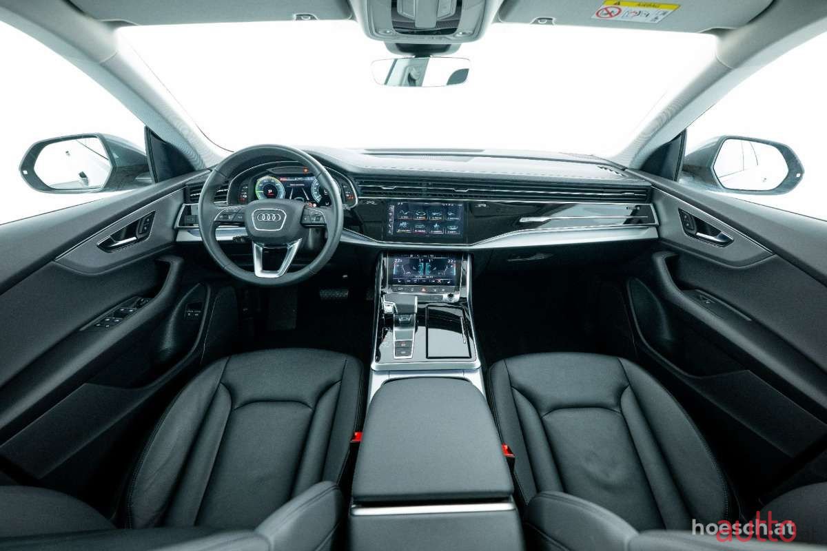 2023' Audi Q8 photo #5