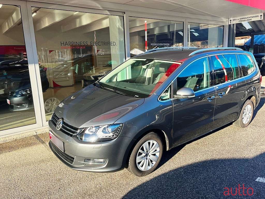 2020' Volkswagen Sharan photo #1