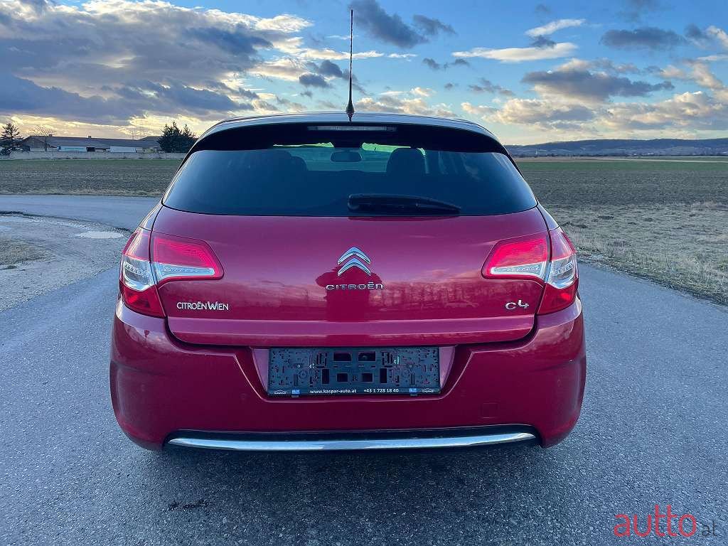 2011' Citroen C4 photo #6