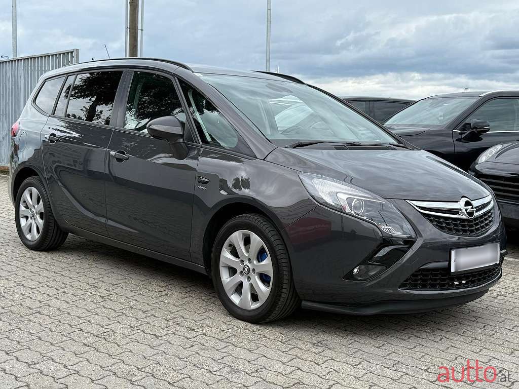 2013' Opel Zafira photo #3