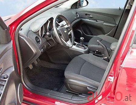 2011' Chevrolet Cruze photo #1