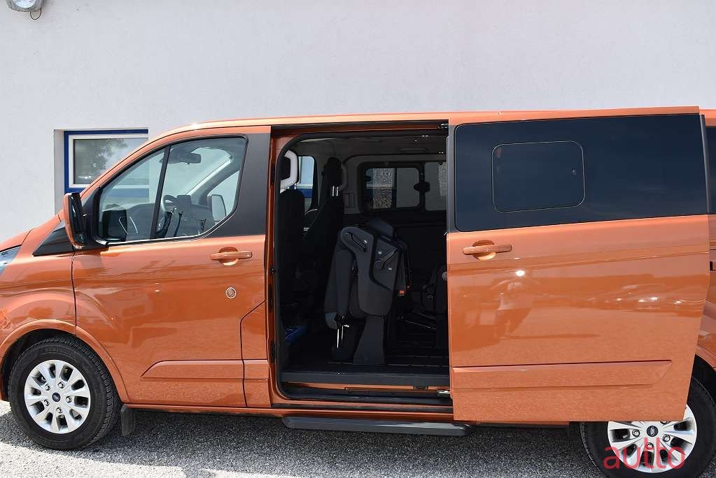 2022' Ford Tourneo photo #6