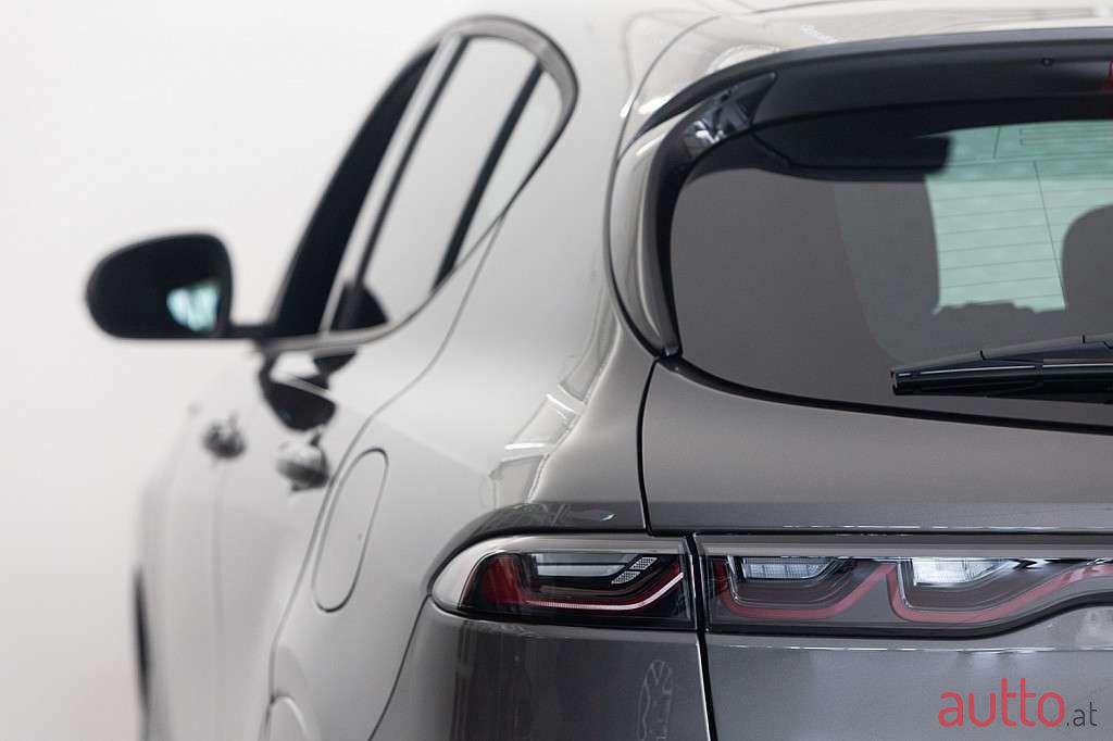 2023' Alfa Romeo Tonale photo #3