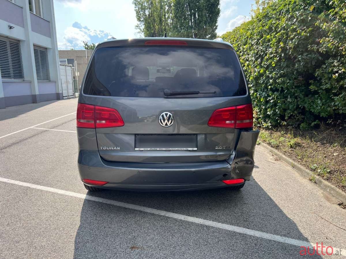 2014' Volkswagen Touran photo #4