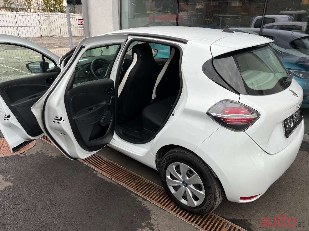 2020' Renault Zoe photo #2