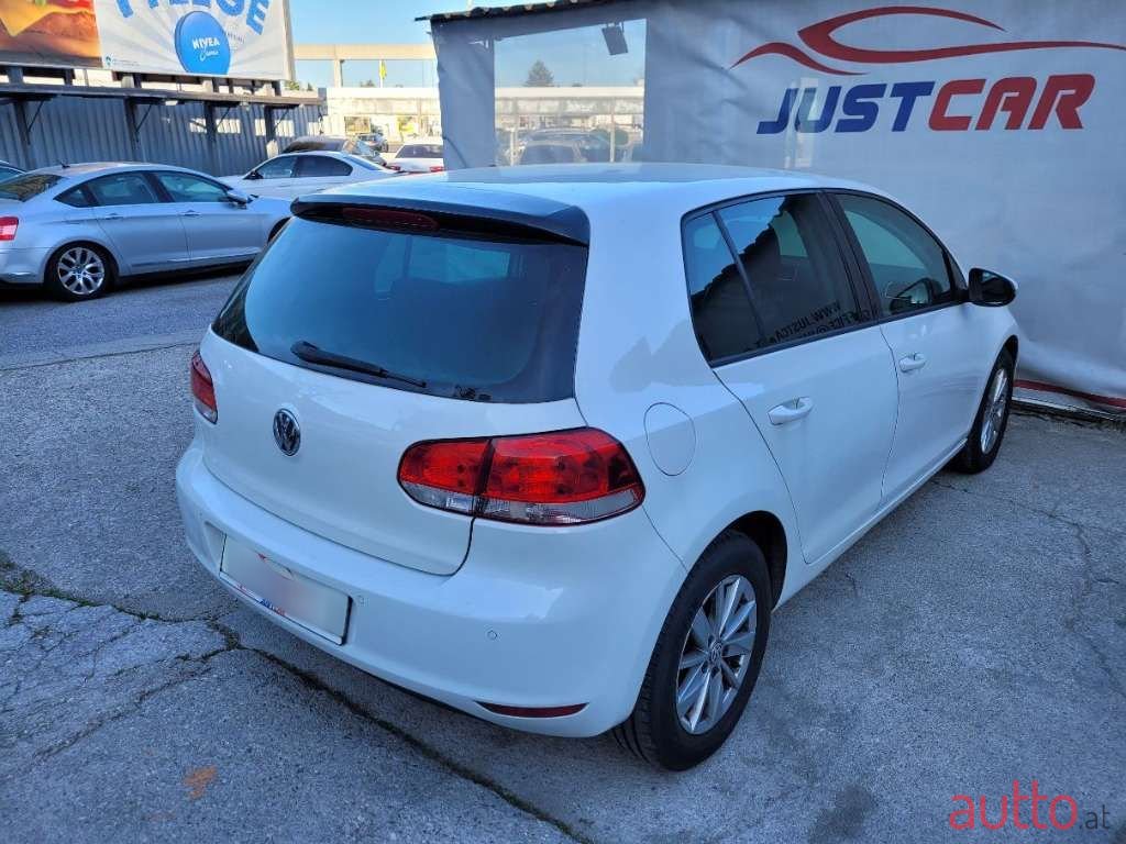 2010' Volkswagen Golf photo #6