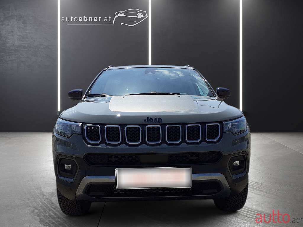 2023' Jeep Compass photo #2