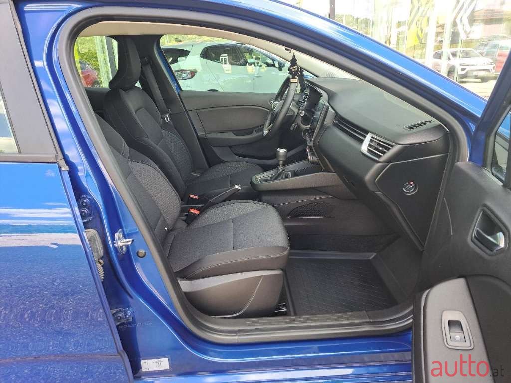 2021' Renault Clio photo #6