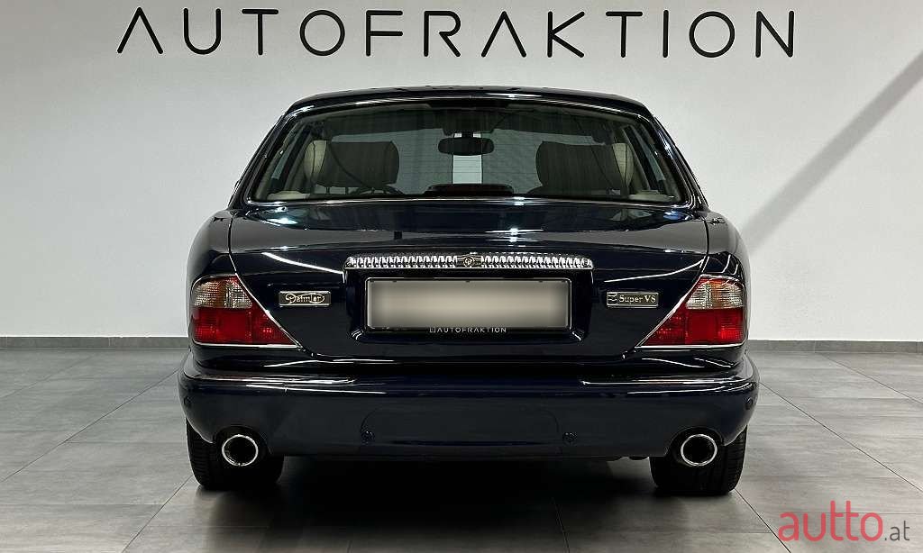 2000' Jaguar Daimler photo #5